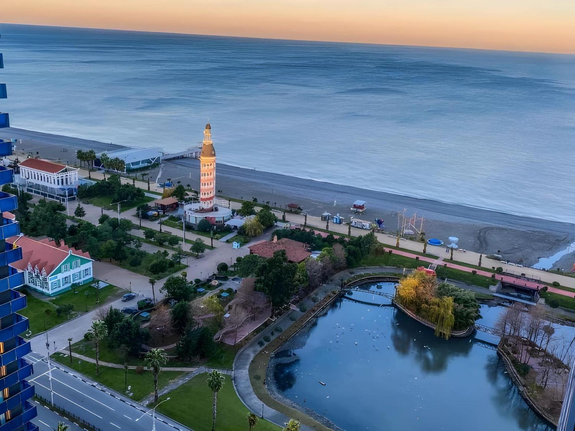 Luxury Orbi City Sea View Aparthotel Batumi Exterior foto
