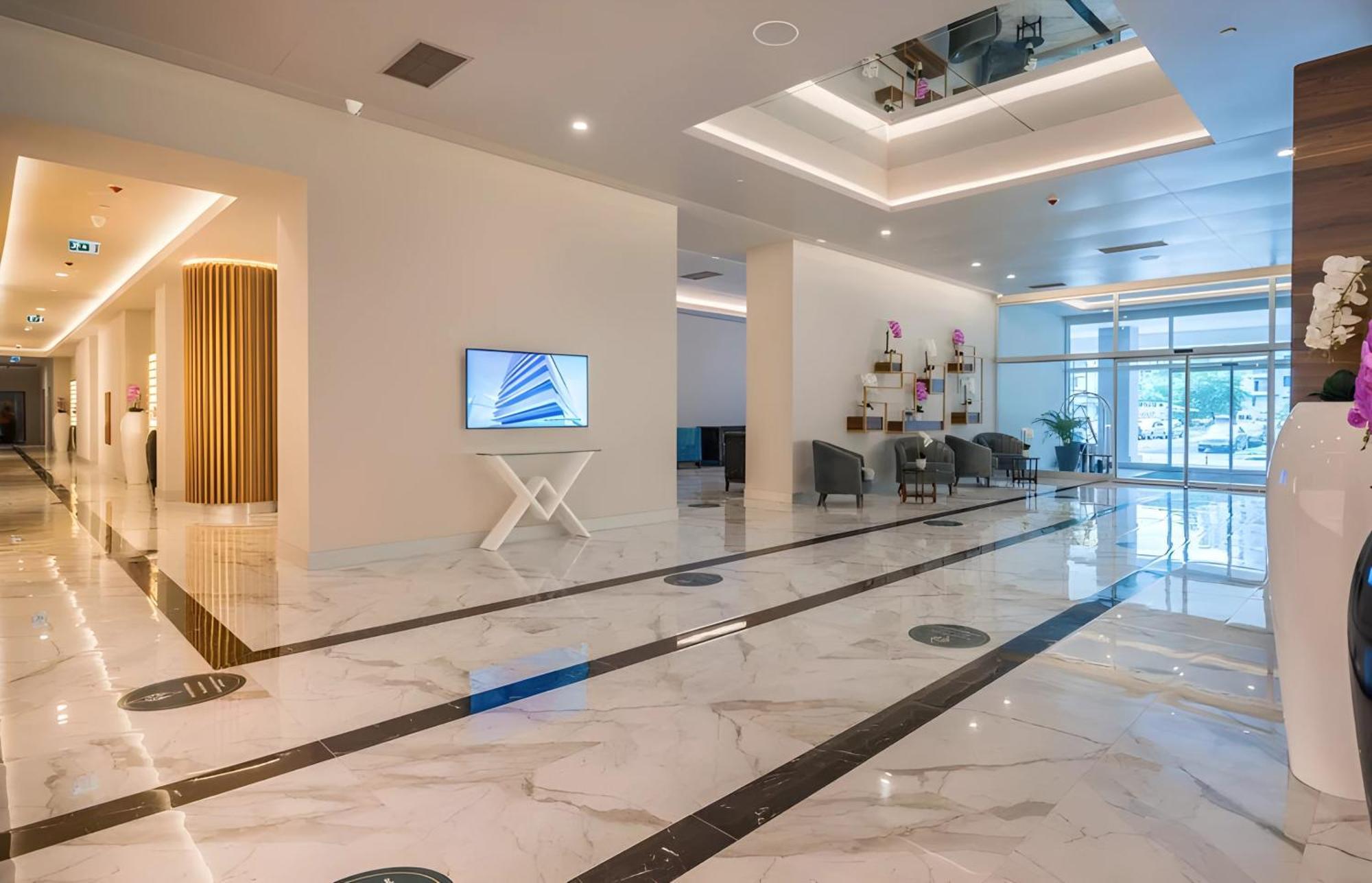 Luxury Orbi City Sea View Aparthotel Batumi Exterior foto