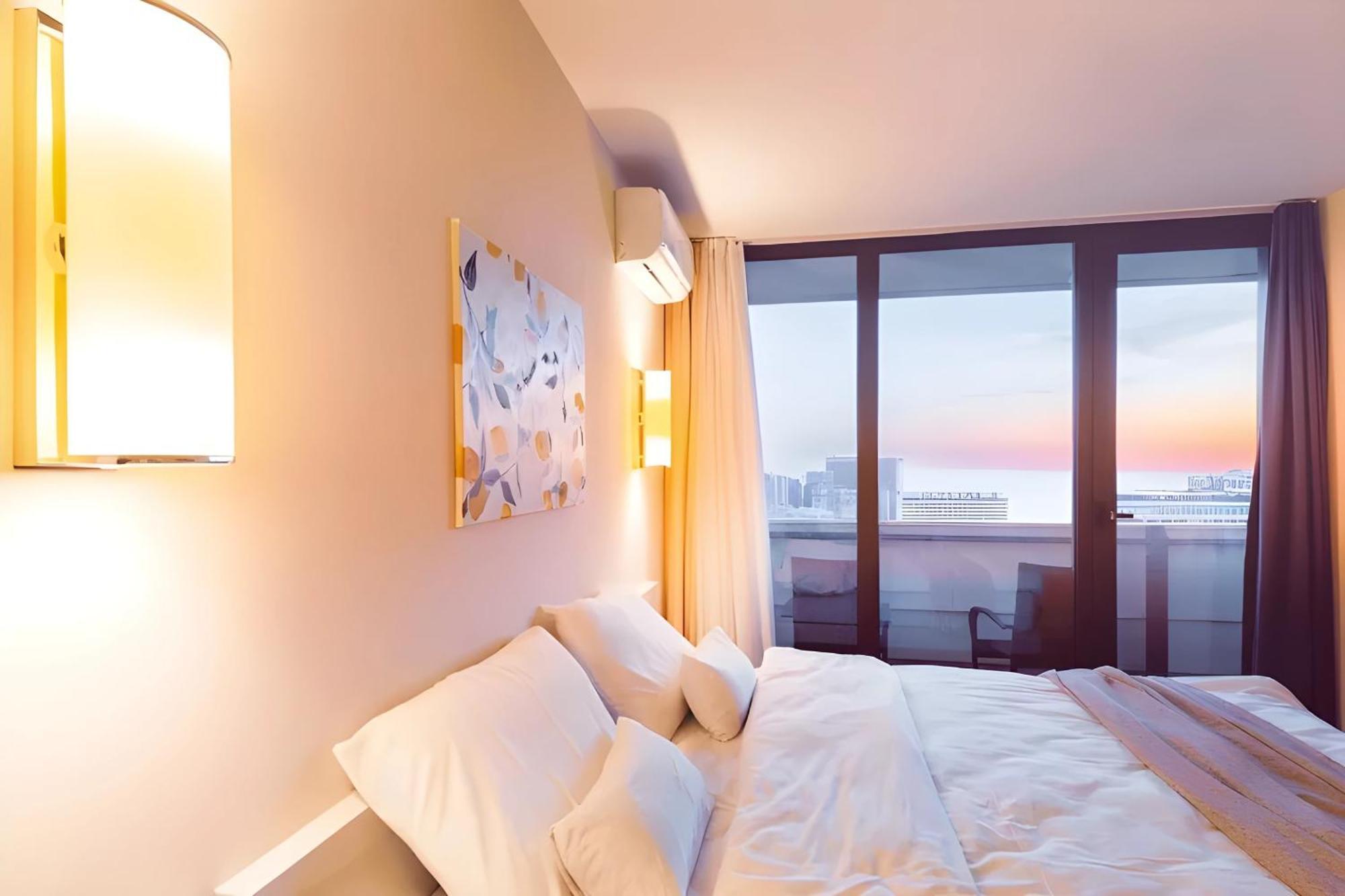 Luxury Orbi City Sea View Aparthotel Batumi Exterior foto