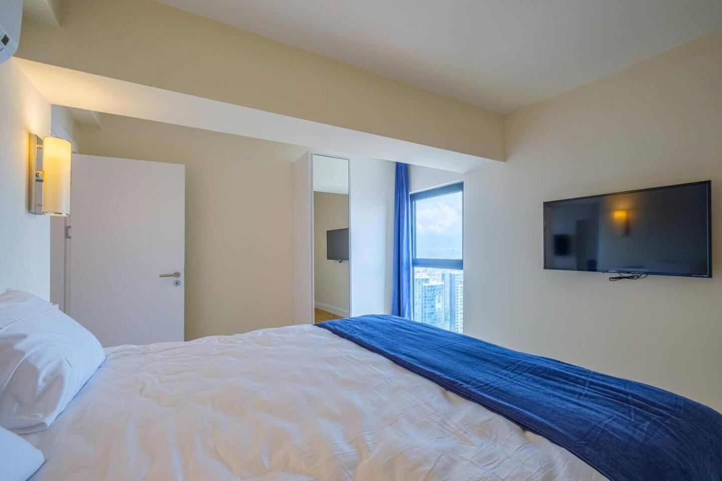 Luxury Orbi City Sea View Aparthotel Batumi Exterior foto