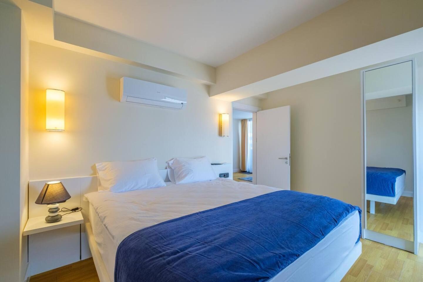 Luxury Orbi City Sea View Aparthotel Batumi Exterior foto